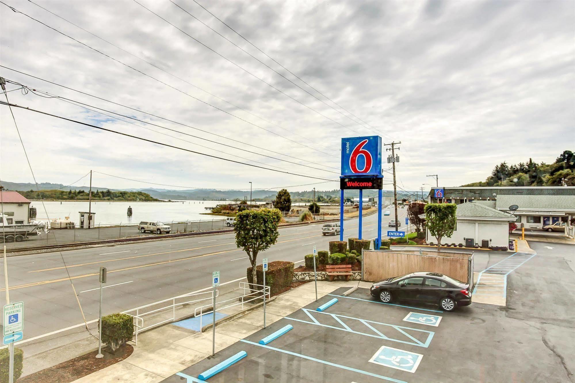 Motel 6-Coos Bay, Or Exteriér fotografie